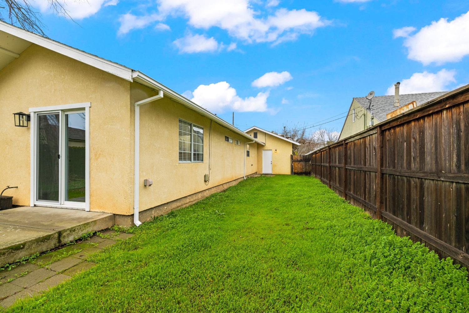 Ferrite Court, West Sacramento, California image 32
