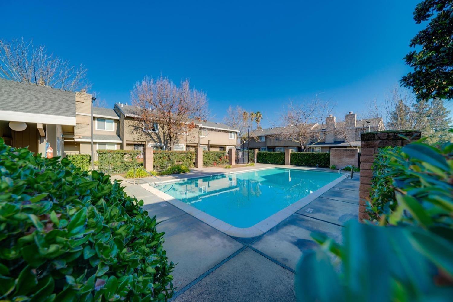 Photo #3: 225056023 Listing 