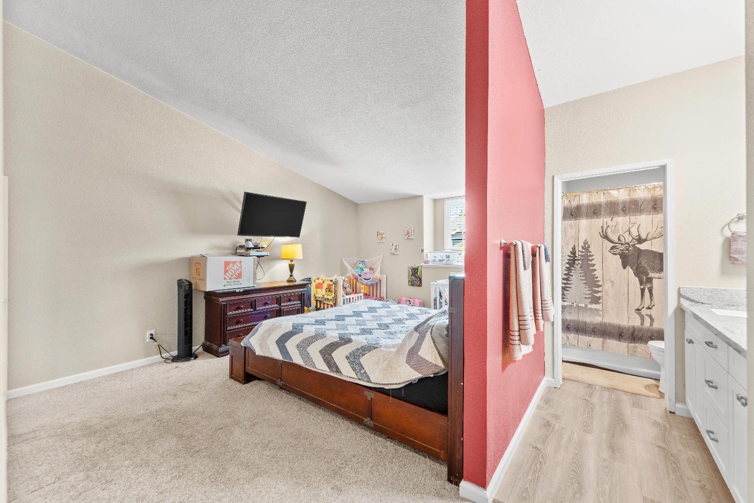 Photo #15: 225054541 Listing: Photo #15