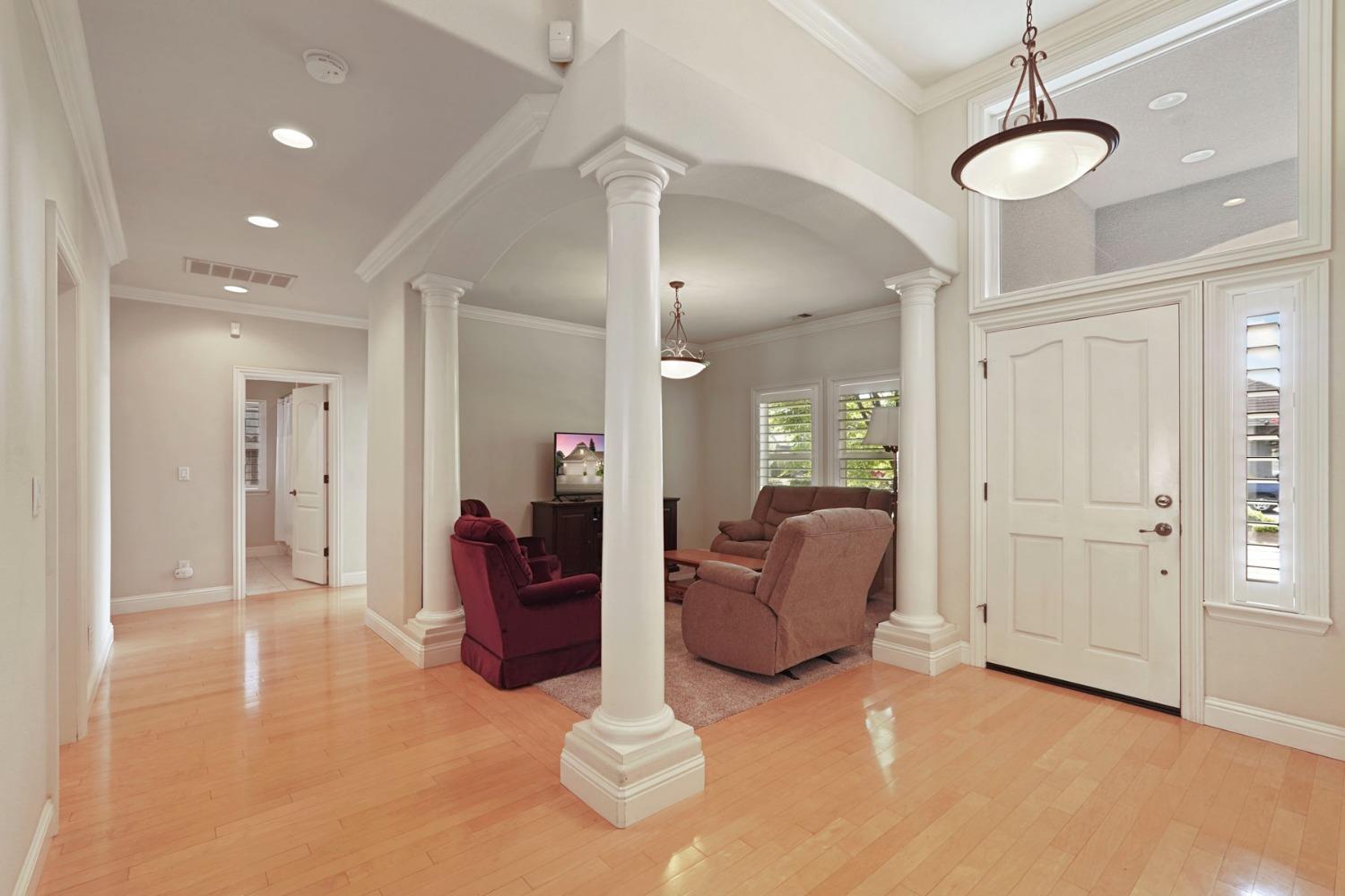 Windwood Drive, Woodbridge, California image 8