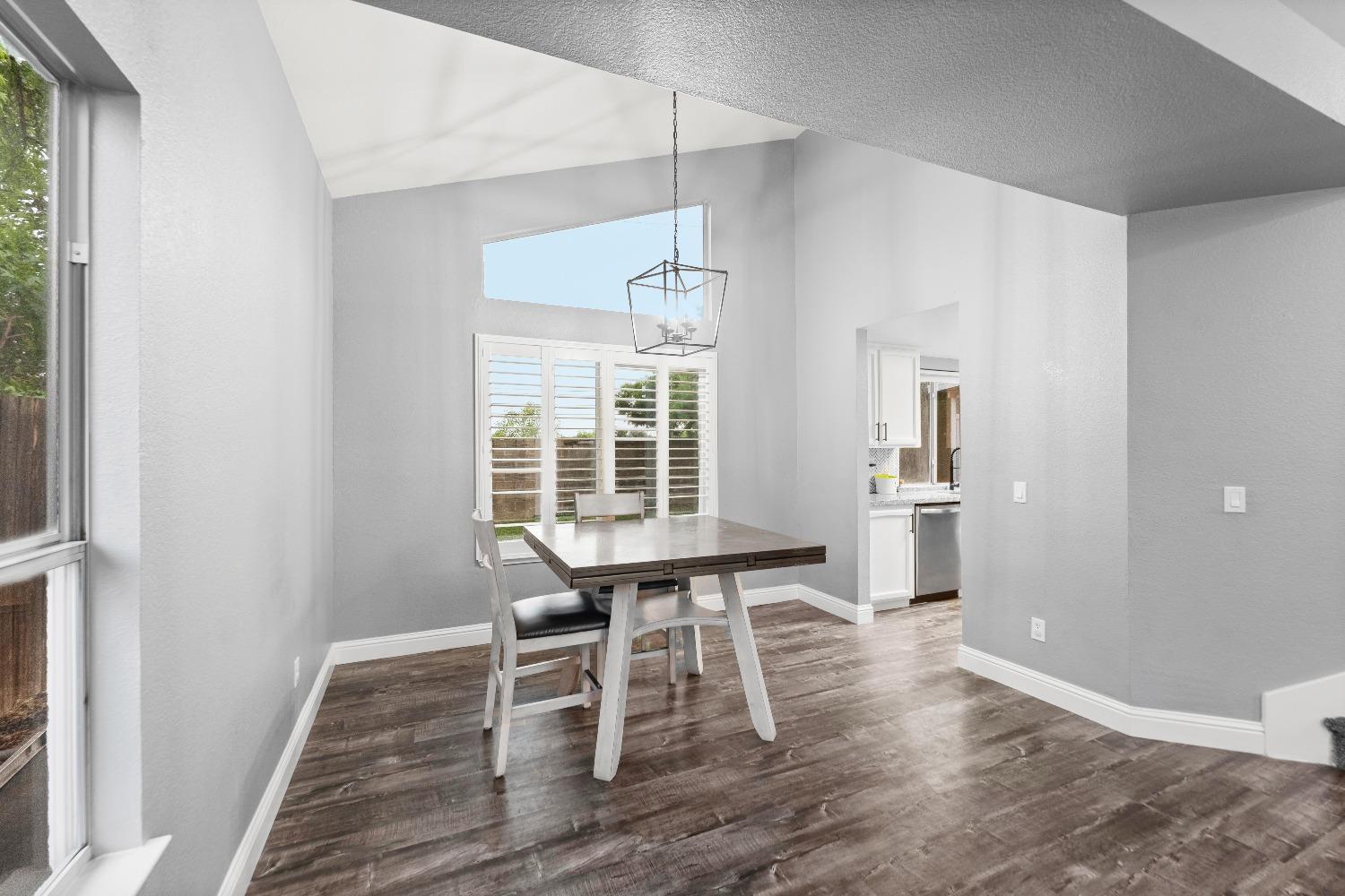 Oakborough Ave, Roseville, California image 8
