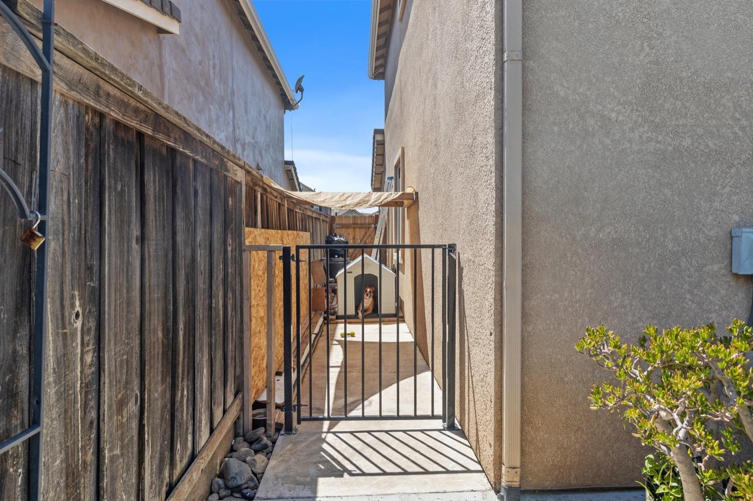 Detail Gallery Image 35 of 37 For 517 Lasso Ct, Oakdale,  CA 95361 - 5 Beds | 2/1 Baths