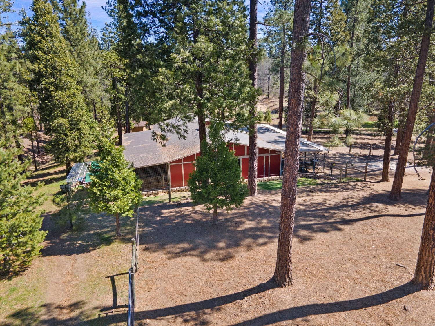 Detail Gallery Image 28 of 92 For 10415 Mcmahon Rd #10415,  Coulterville,  CA 95311 - 3 Beds | 4/1 Baths