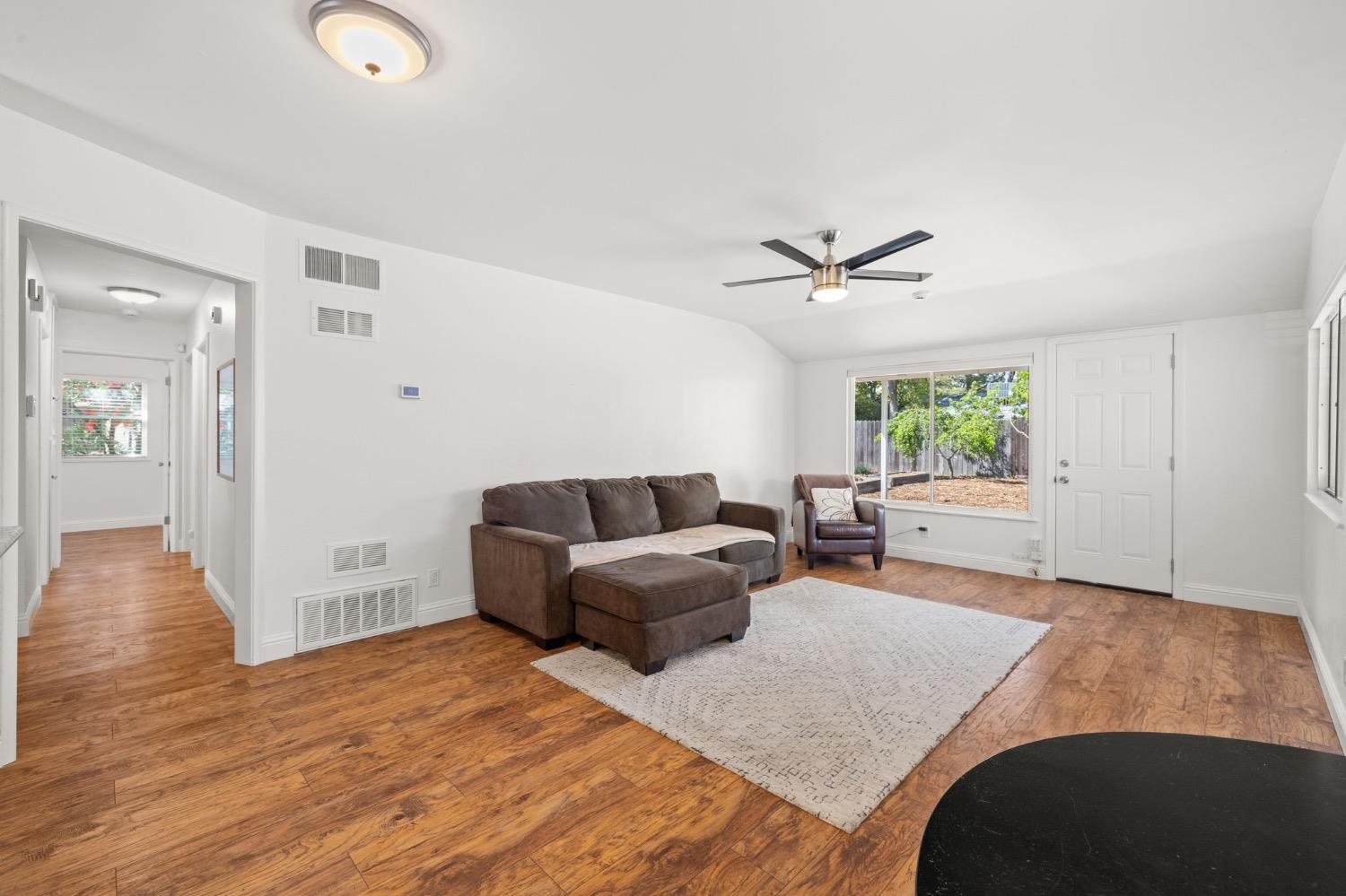 Windsor Drive, Sacramento, California image 8