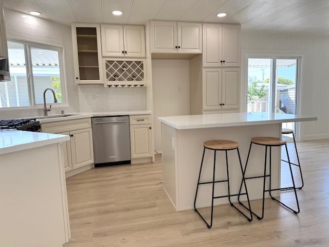 Detail Gallery Image 6 of 39 For 5917 Mallard Ln, Citrus Heights,  CA 95621 - 2 Beds | 2 Baths