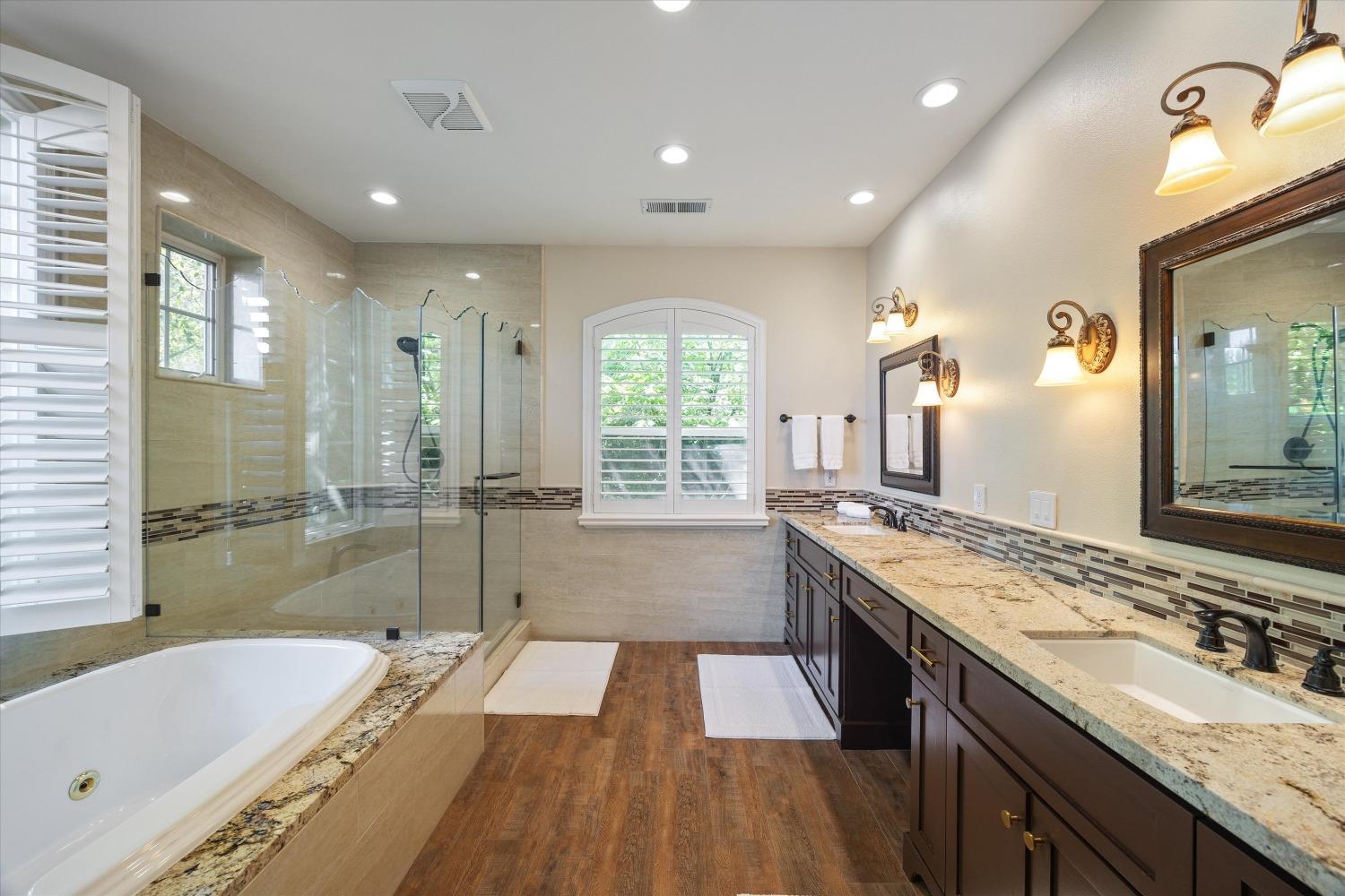 Tuscan Lane, Sacramento, California image 33