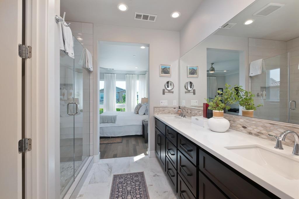 Detail Gallery Image 32 of 74 For 3438 Forney Way, Sacramento,  CA 95816 - 3 Beds | 2/1 Baths
