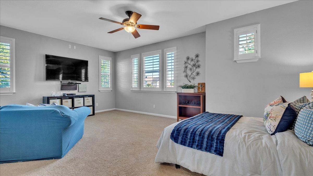 Mendes Court, Folsom, California image 32