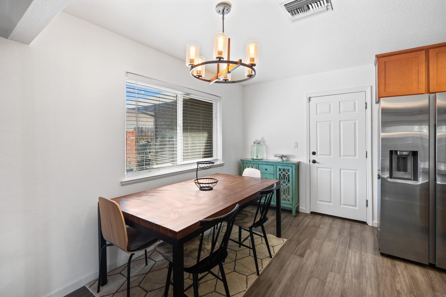 Forestwood Drive, Sacramento, California image 13