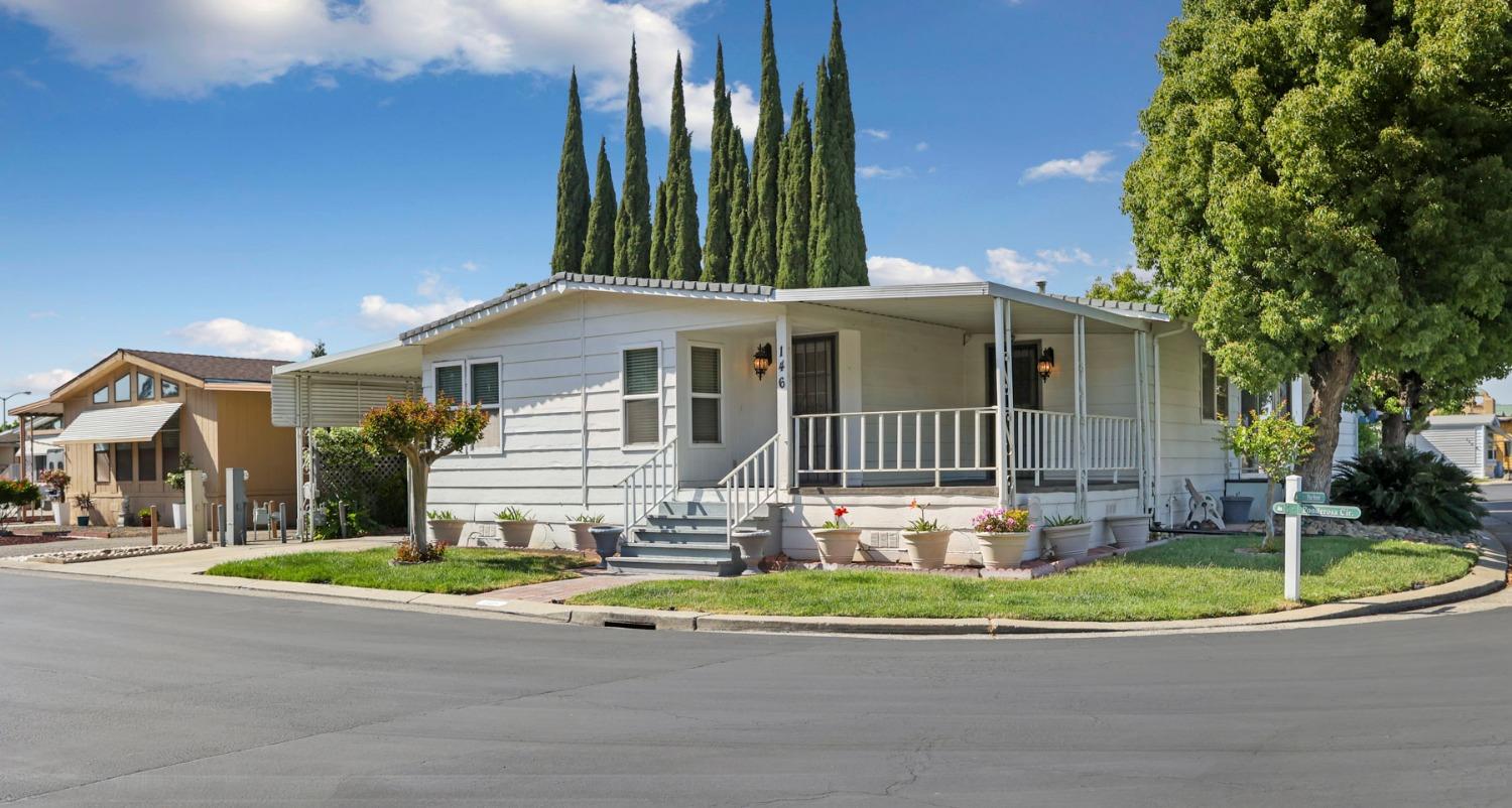 Detail Gallery Image 2 of 49 For 6706 Tam O Shanter Dr 146, Stockton,  CA 95210 - 2 Beds | 2 Baths