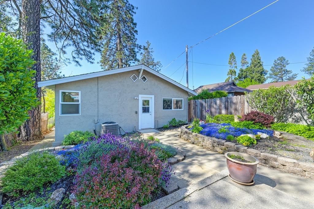 E Oak, Colfax, California image 32