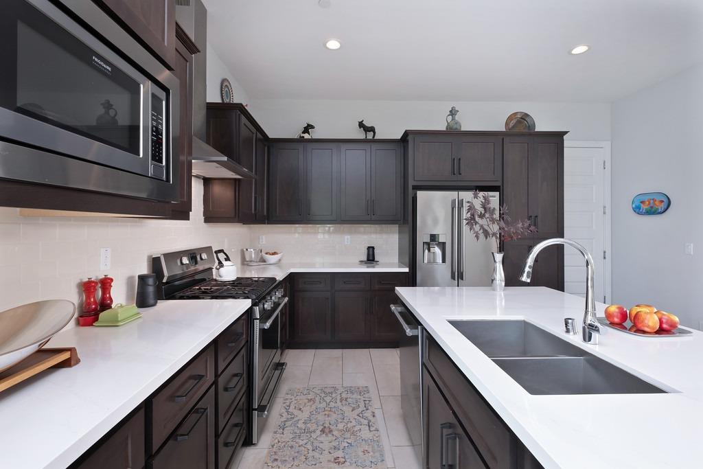 Detail Gallery Image 18 of 74 For 3438 Forney Way, Sacramento,  CA 95816 - 3 Beds | 2/1 Baths