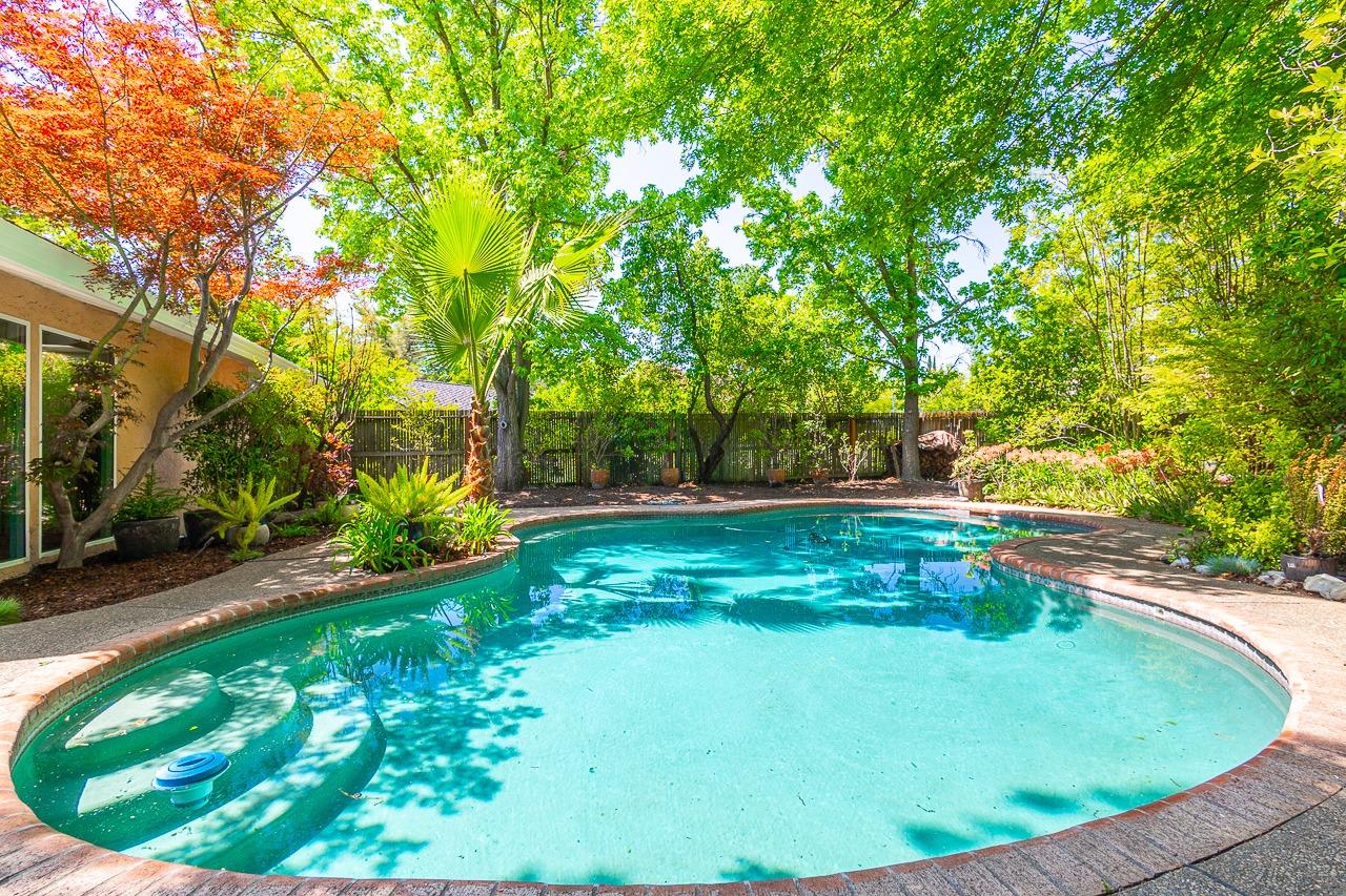Detail Gallery Image 23 of 27 For 1205 Lantern Ct, Sacramento,  CA 95864 - 4 Beds | 3 Baths
