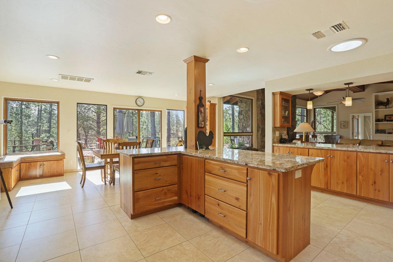 Detail Gallery Image 36 of 92 For 10415 Mcmahon Rd #10415,  Coulterville,  CA 95311 - 3 Beds | 4/1 Baths