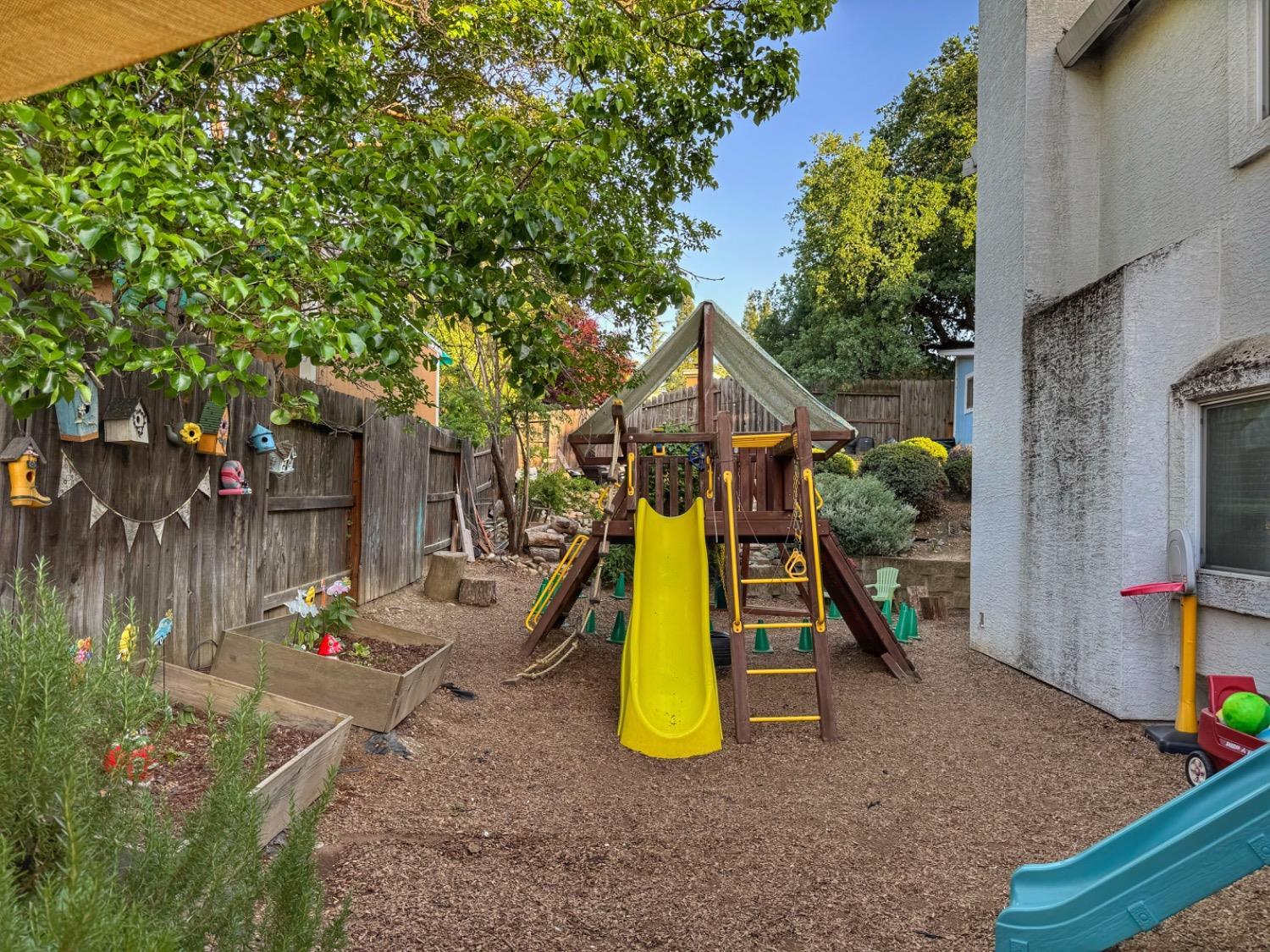 Hansen Circle, Folsom, California image 20
