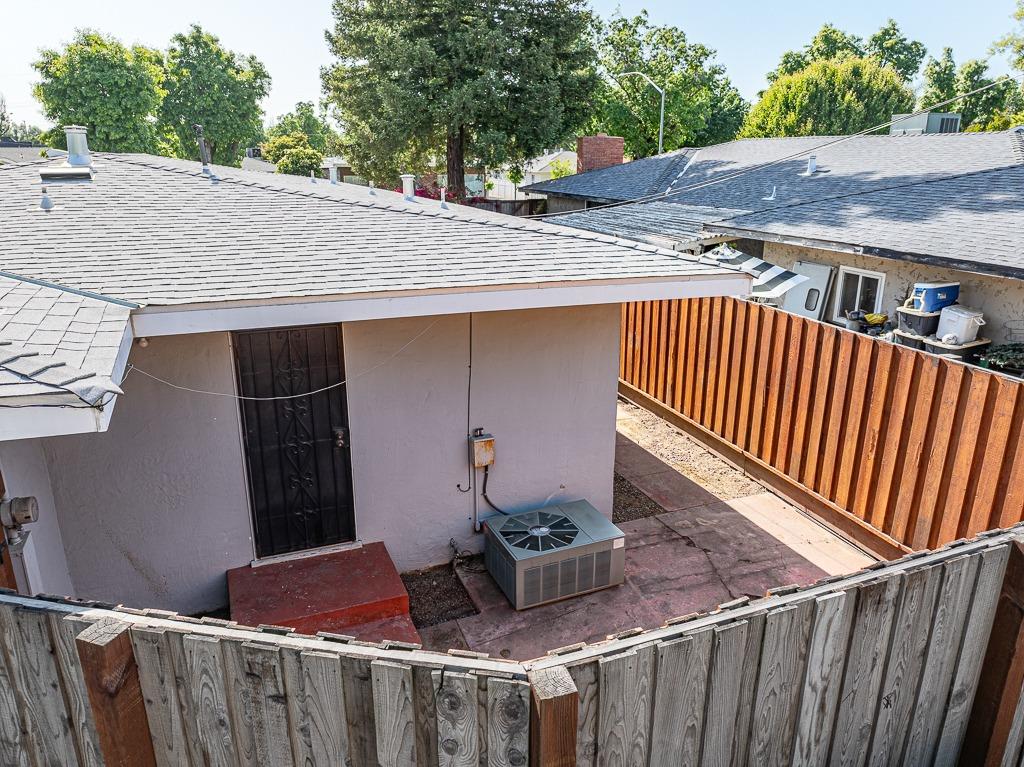 Albany Avenue, Modesto, California image 41