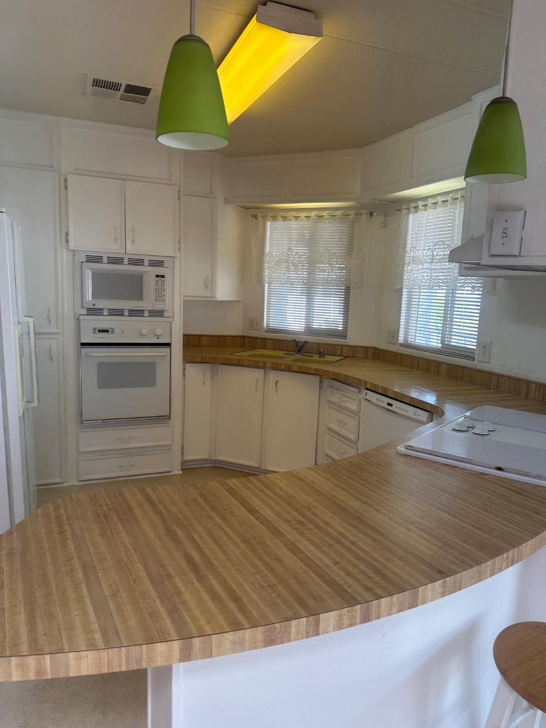 Detail Gallery Image 11 of 39 For 3808 Maui Terr, Modesto,  CA 95351 - 2 Beds | 2 Baths