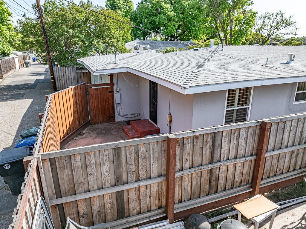 Albany Avenue, Modesto, California image 40