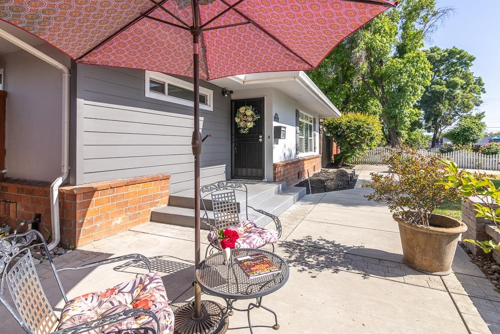 Albany Avenue, Modesto, California image 8