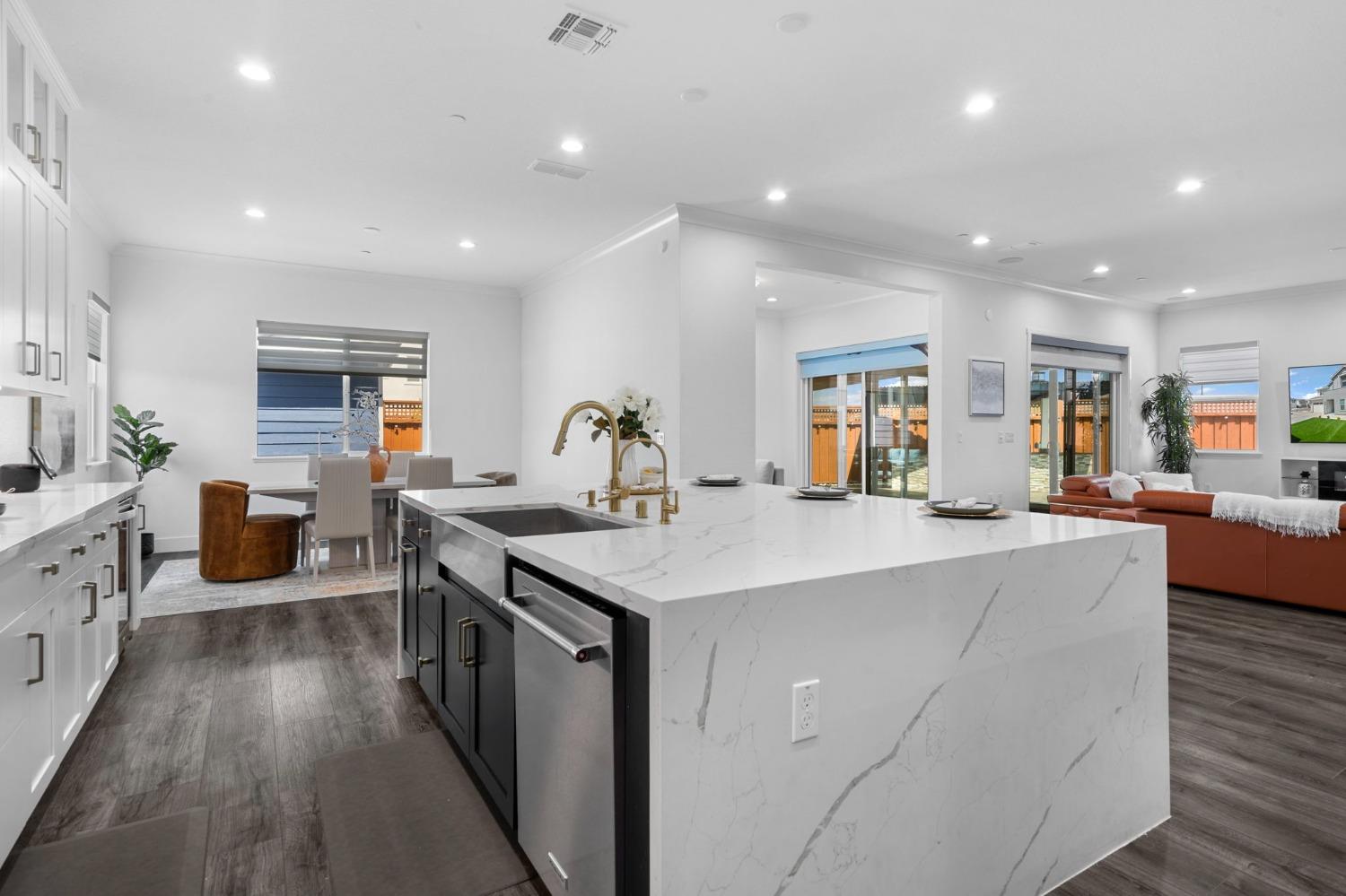 Tipton Court, Lathrop, California image 19