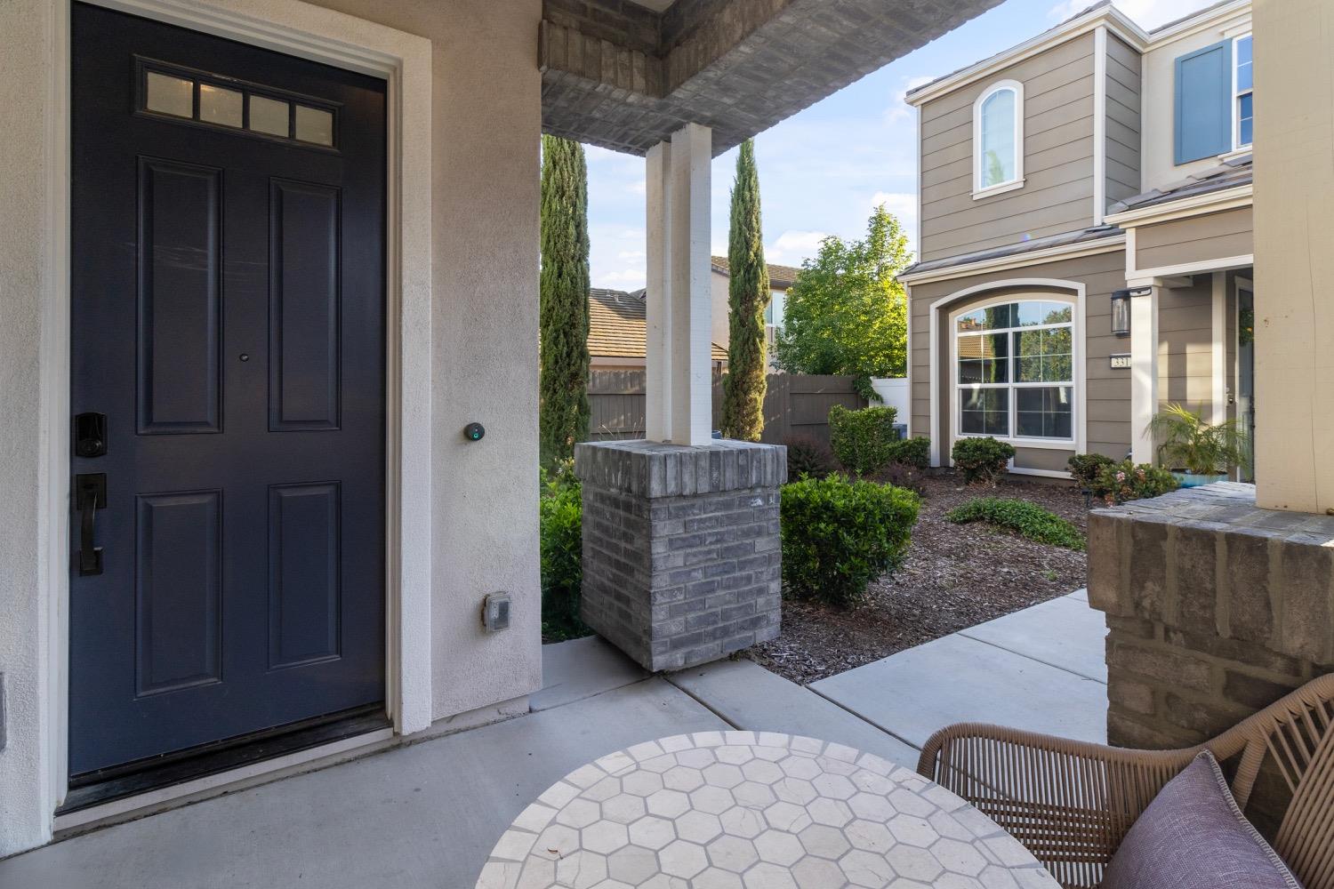 Chickadee Court, West Sacramento, California image 3