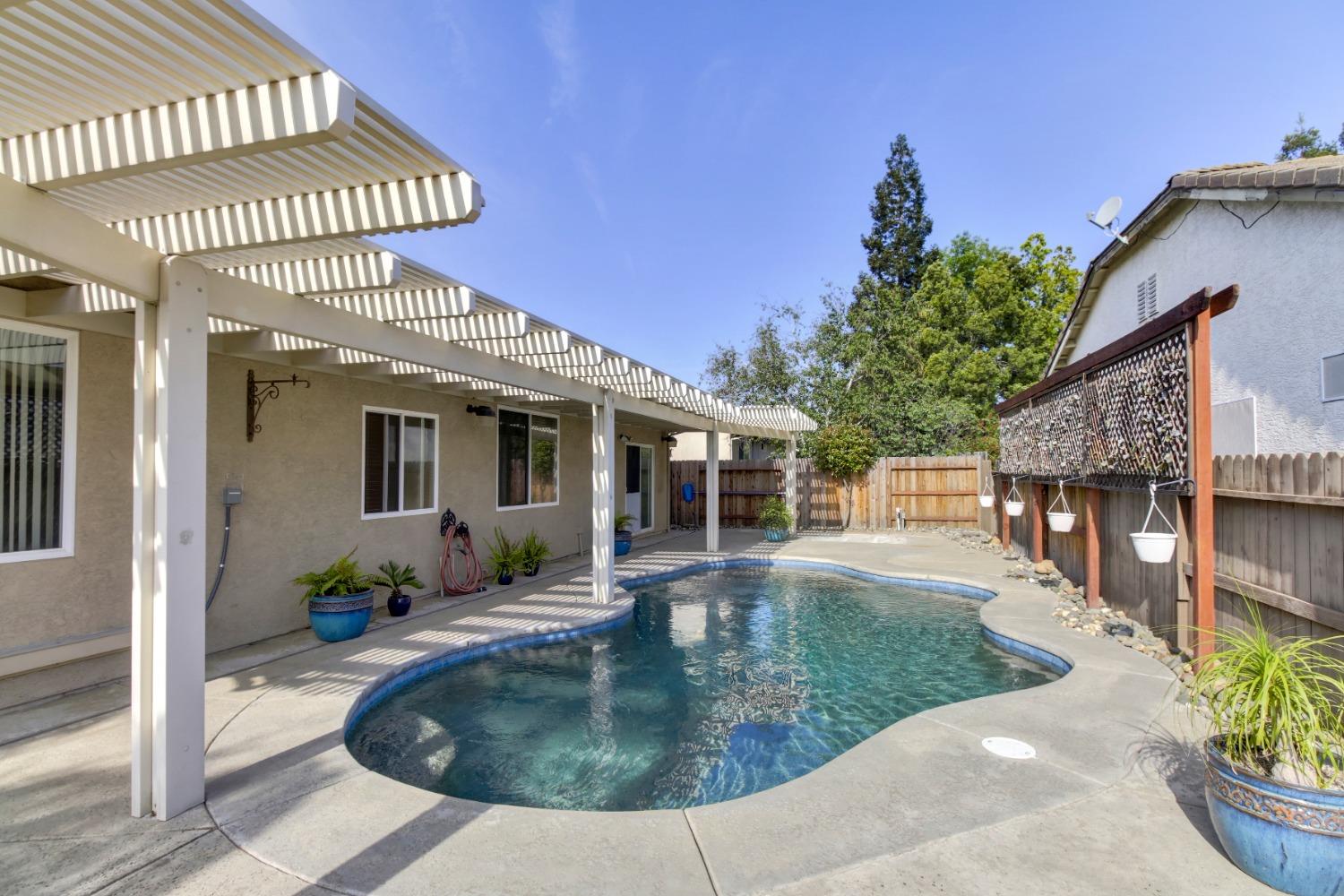 Detail Gallery Image 49 of 62 For 9329 Mainline Dr, Elk Grove,  CA 95624 - 4 Beds | 2 Baths
