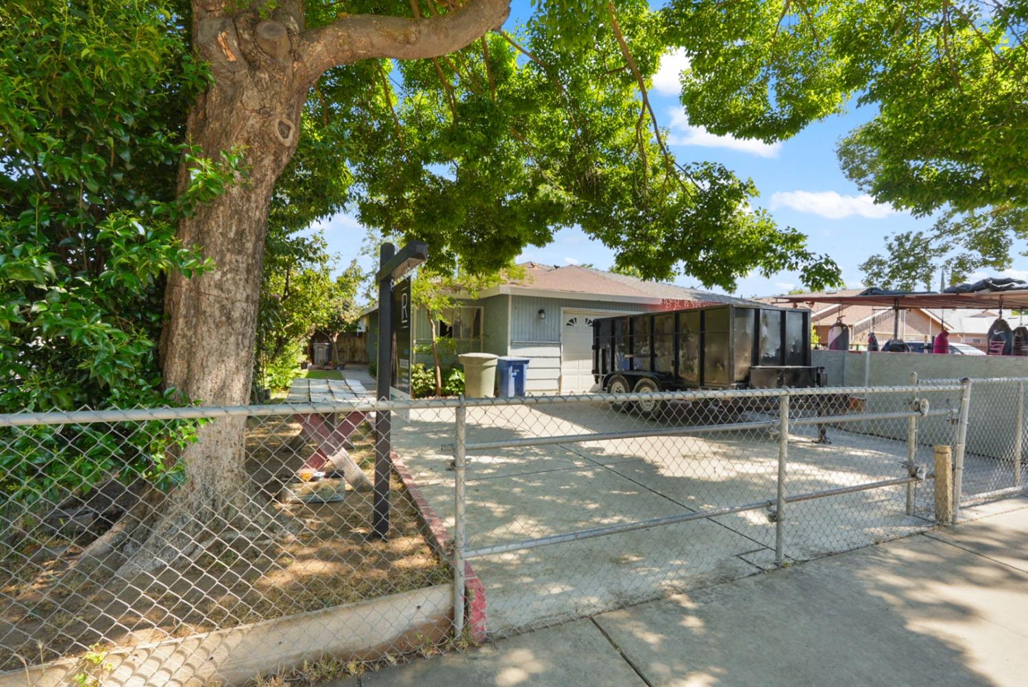 Gannet Court, Merced, California image 2