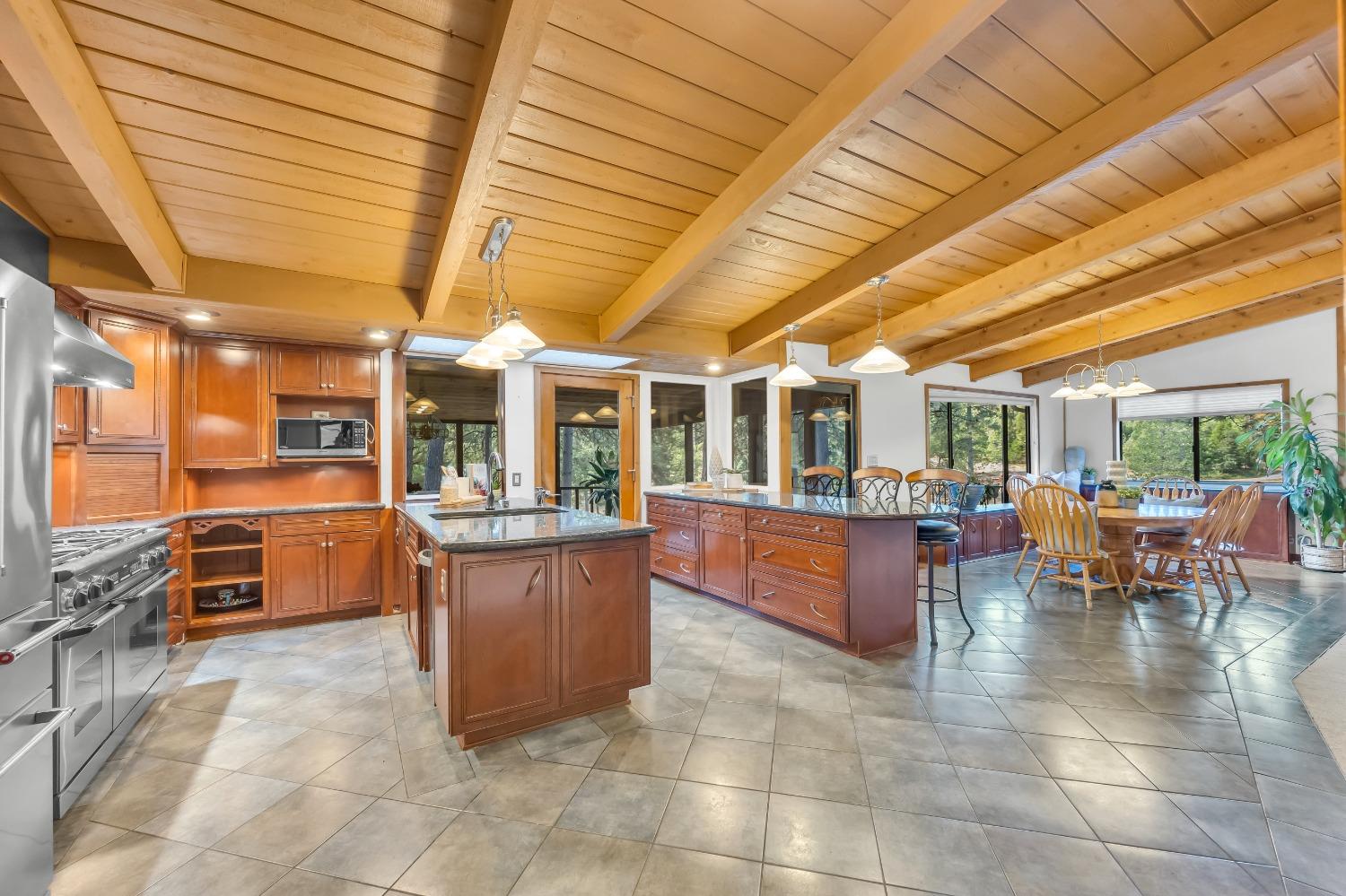 Detail Gallery Image 22 of 79 For 15135 Orchard Springs Rd, Grass Valley,  CA 95945 - 4 Beds | 4/1 Baths