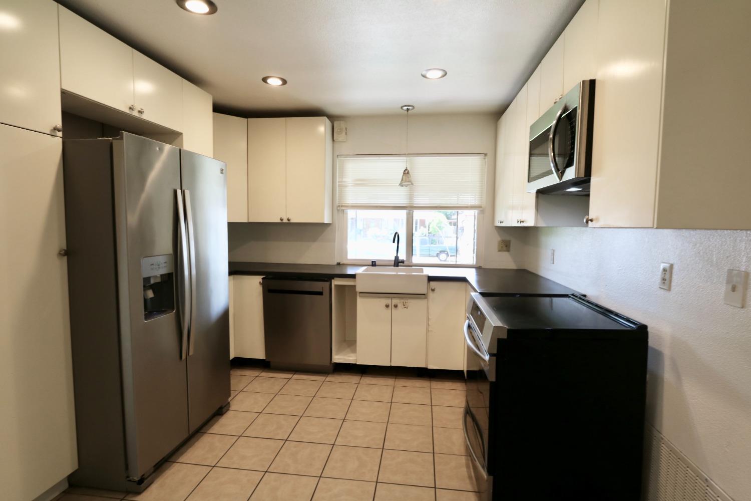 Knightwood, Rancho Cordova, California image 8