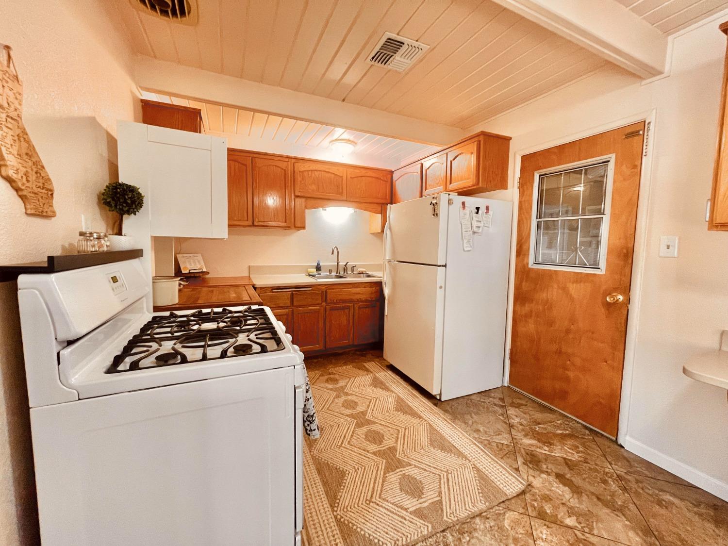 Detail Gallery Image 6 of 24 For 505 Poplar Ave, West Sacramento,  CA 95691 - 3 Beds | 1/1 Baths