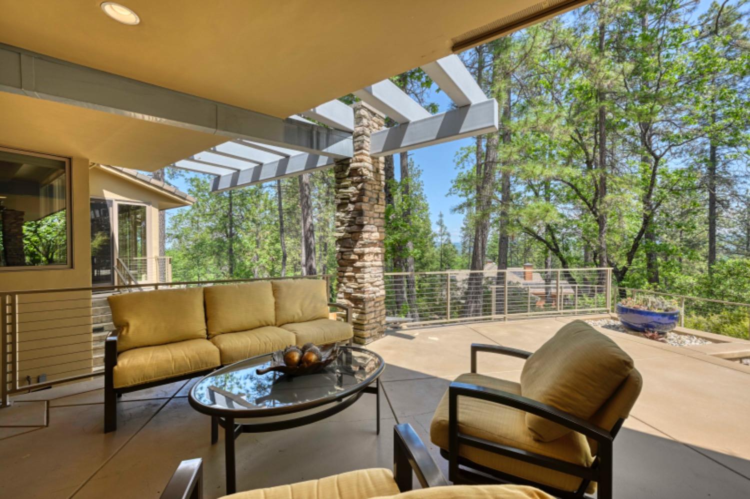 Detail Gallery Image 16 of 87 For 15090 Grand Knoll Dr, Meadow Vista,  CA 95722 - 4 Beds | 4/1 Baths
