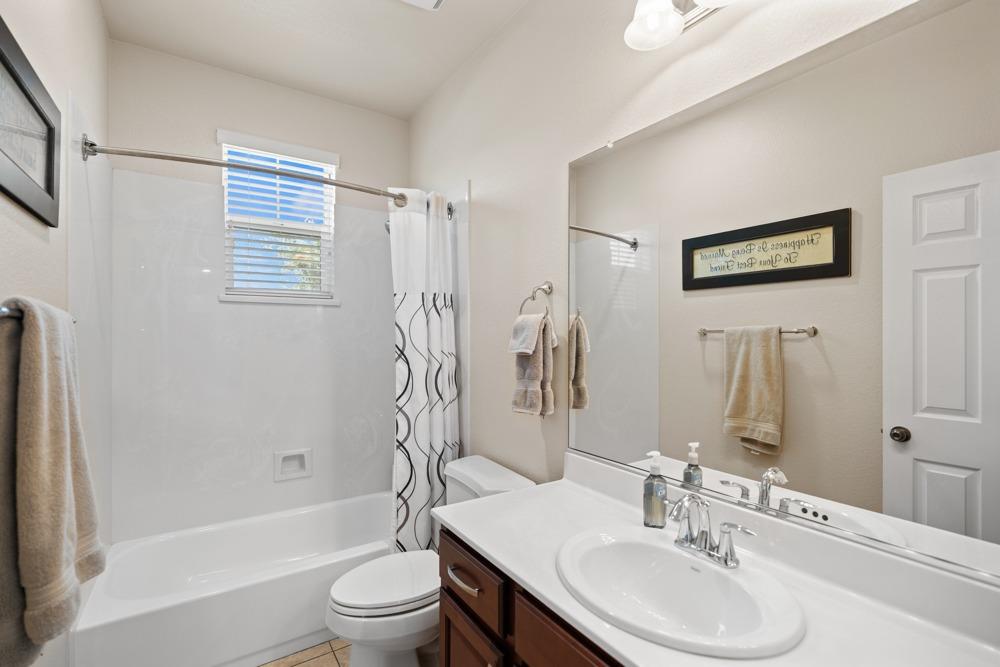 Laneworth Lane, Roseville, California image 27