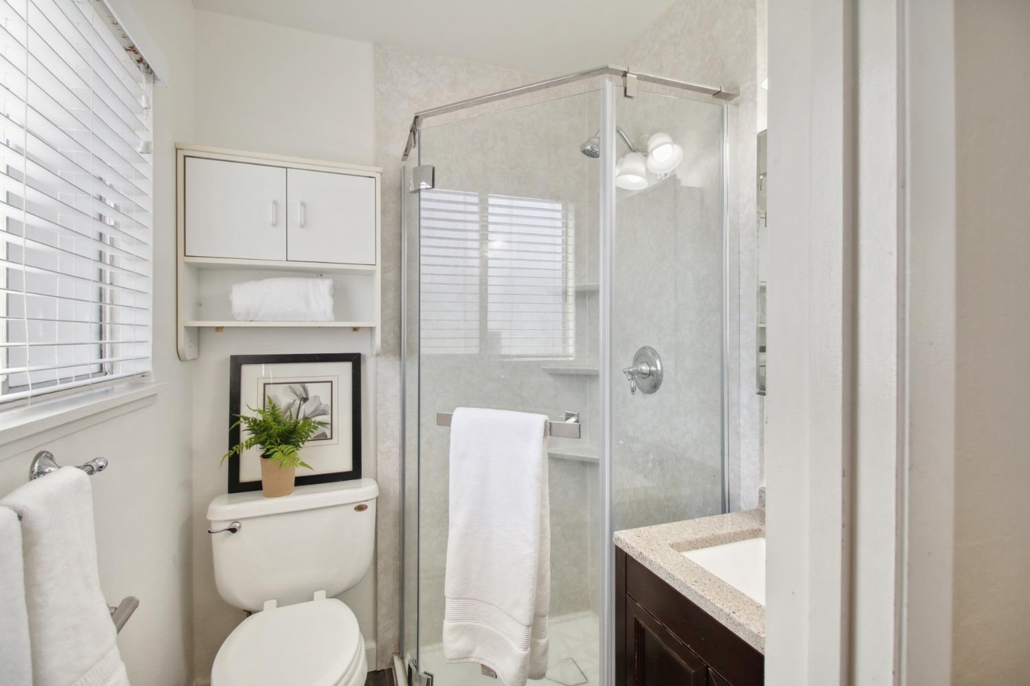 Archer Drive, Woodland, California image 17