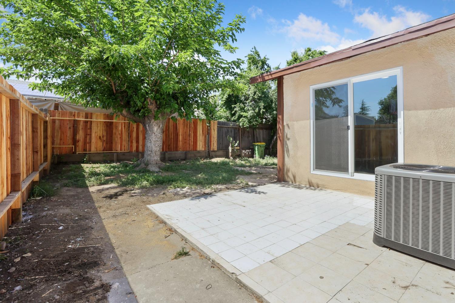 Detail Gallery Image 24 of 27 For 2717 Indiana St, Stockton,  CA 95206 - 4 Beds | 2 Baths