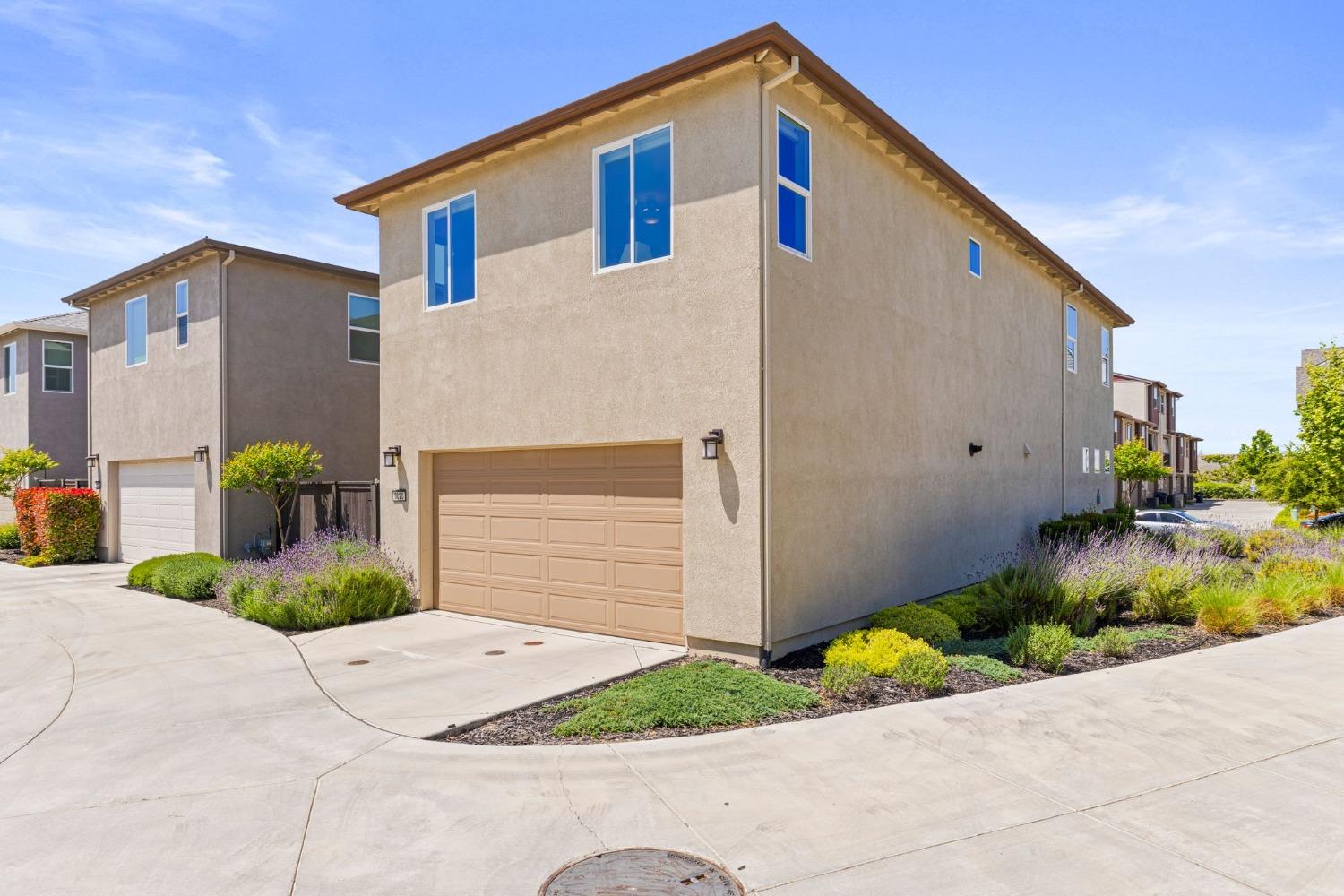 Detail Gallery Image 52 of 63 For 3020 Edgeview Dr, Sacramento,  CA 95833 - 3 Beds | 2/1 Baths