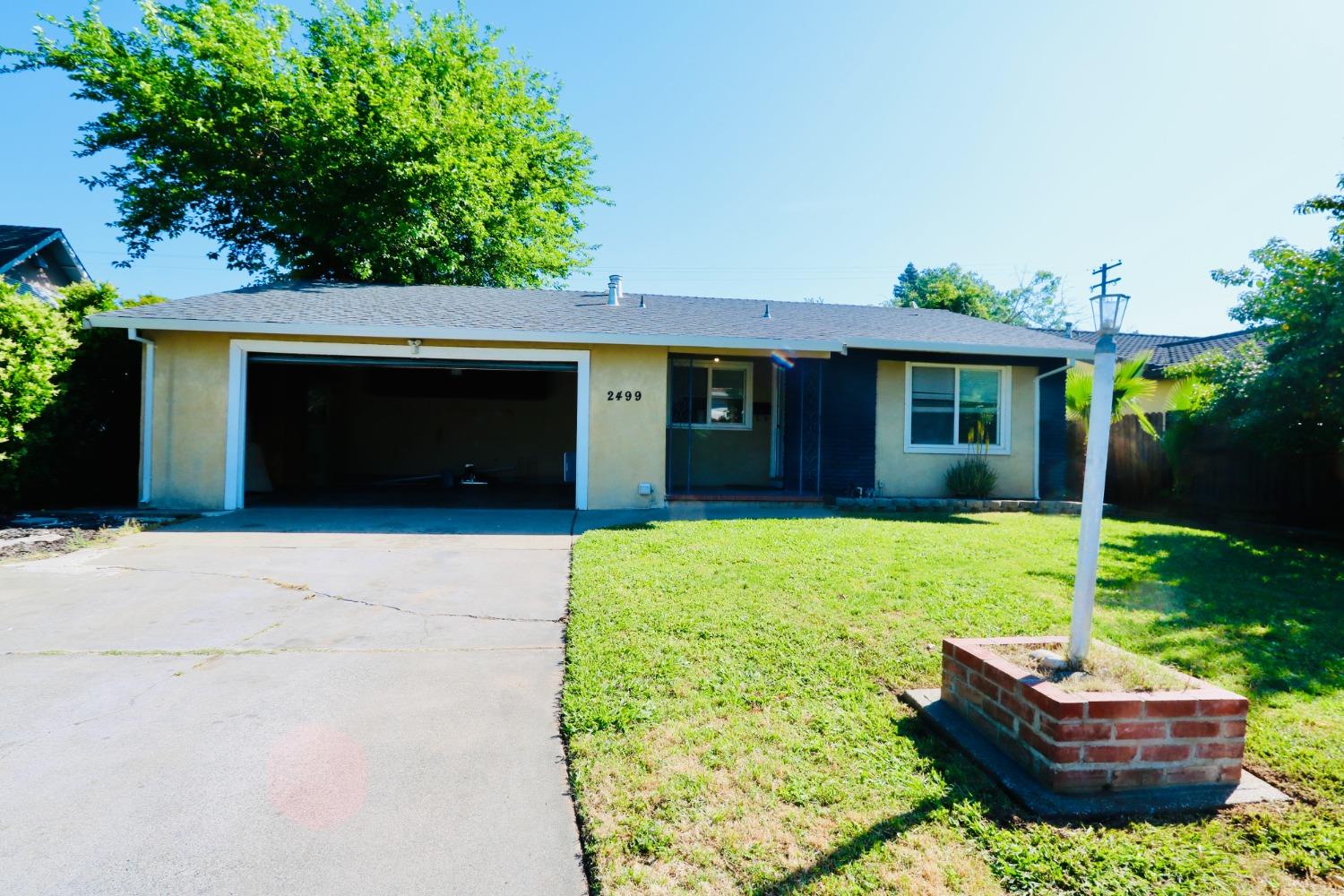 Knightwood, Rancho Cordova, California image 3