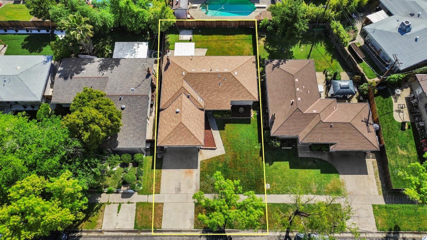 Oak Ridge Dr, Roseville, California image 15