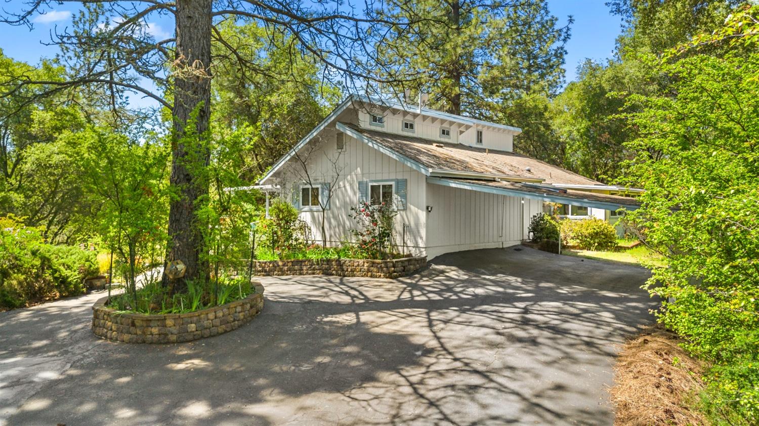 Detail Gallery Image 15 of 79 For 16080 Mount Whitney Dr, Fiddletown,  CA 95629 - 3 Beds | 2 Baths