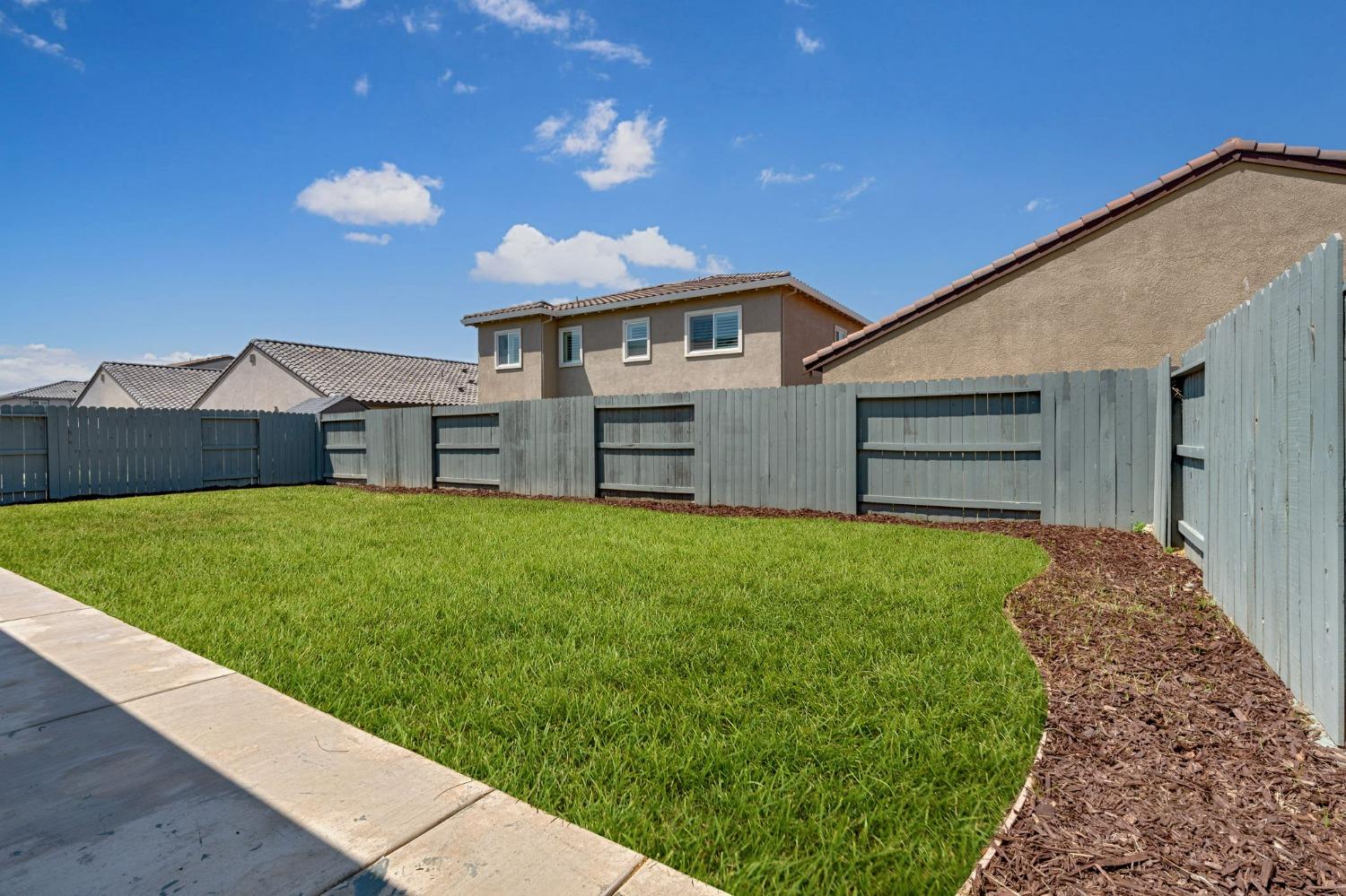 Detail Gallery Image 33 of 38 For 1719 Duchamp Way, Lodi,  CA 95242 - 5 Beds | 3/1 Baths