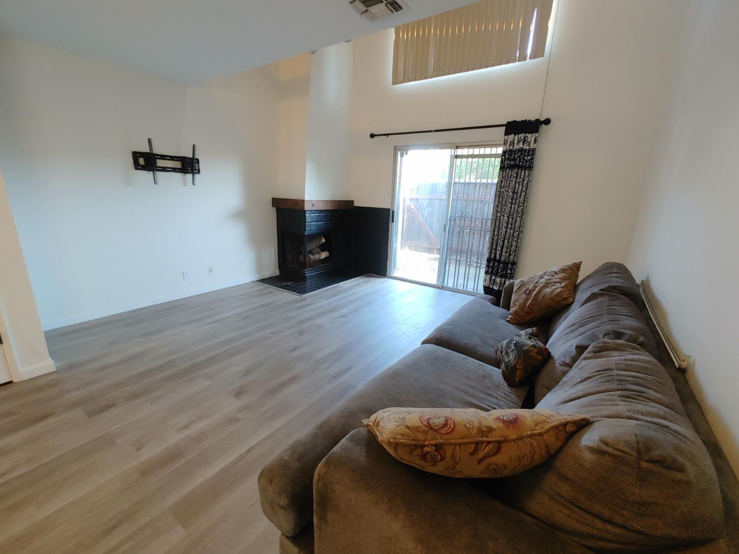 Photo #10: 225056023 Listing: Photo #10