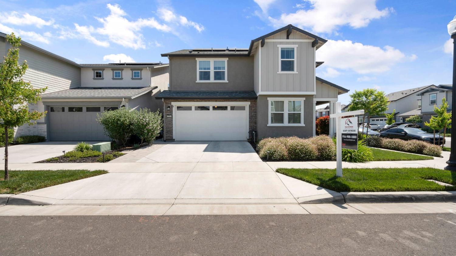 Detail Gallery Image 1 of 42 For 2702 Mossy Creek St, Sacramento,  CA 95833 - 5 Beds | 4 Baths