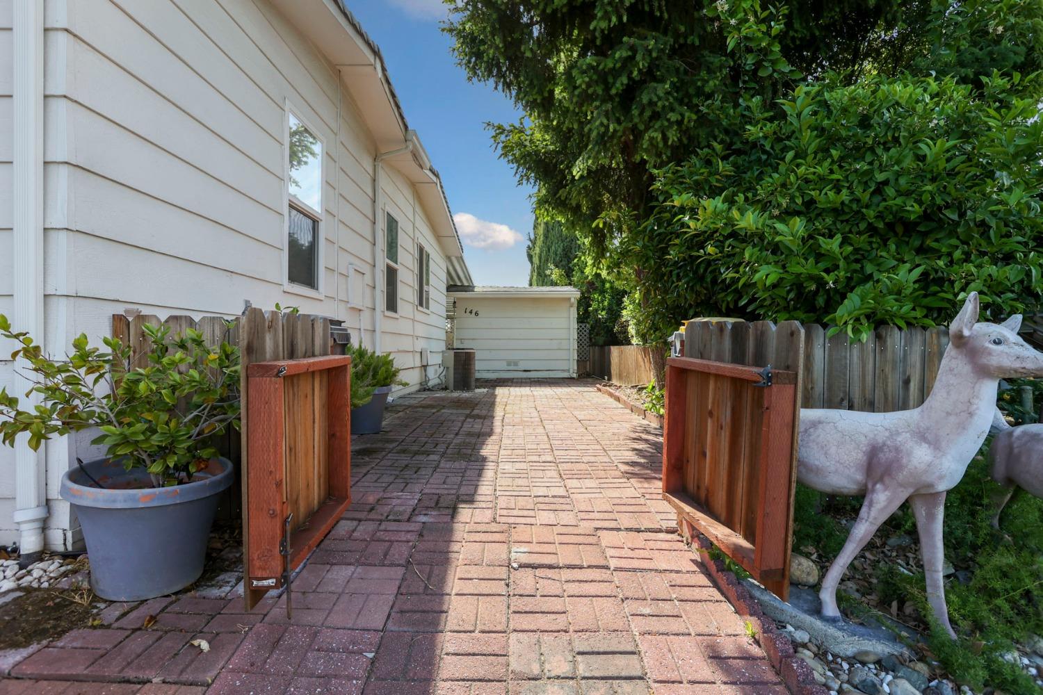 Detail Gallery Image 10 of 49 For 6706 Tam O Shanter Dr 146, Stockton,  CA 95210 - 2 Beds | 2 Baths