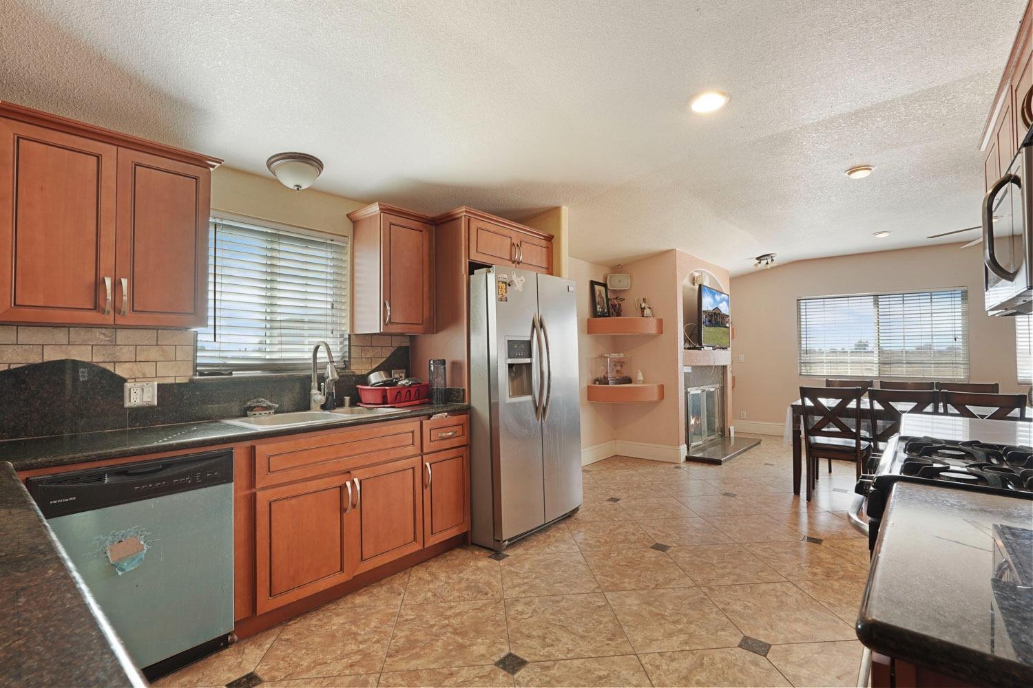 Detail Gallery Image 35 of 38 For 19639 State Highway 140, Stevinson,  CA 95374 - 2 Beds | 2 Baths