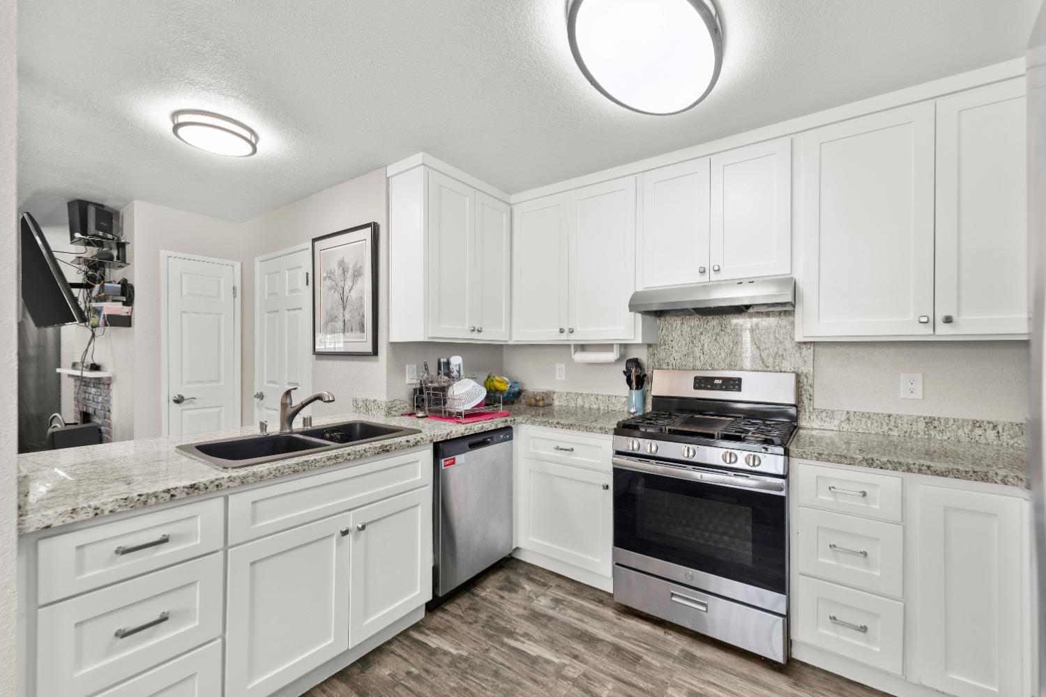 Photo #11: 225054541 Listing: Photo #11