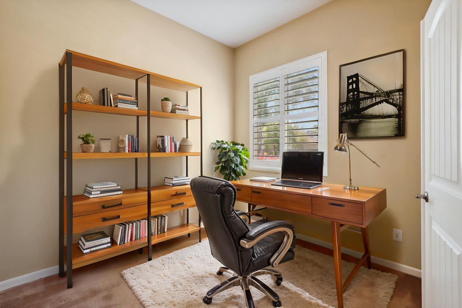 Detail Gallery Image 39 of 41 For 8040 Linda Isle Ln, Sacramento,  CA 95831 - 3 Beds | 2 Baths