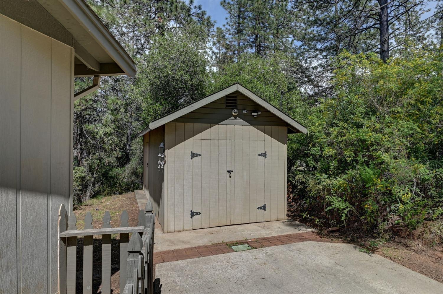 Marc Drive, Pine Grove, California image 11