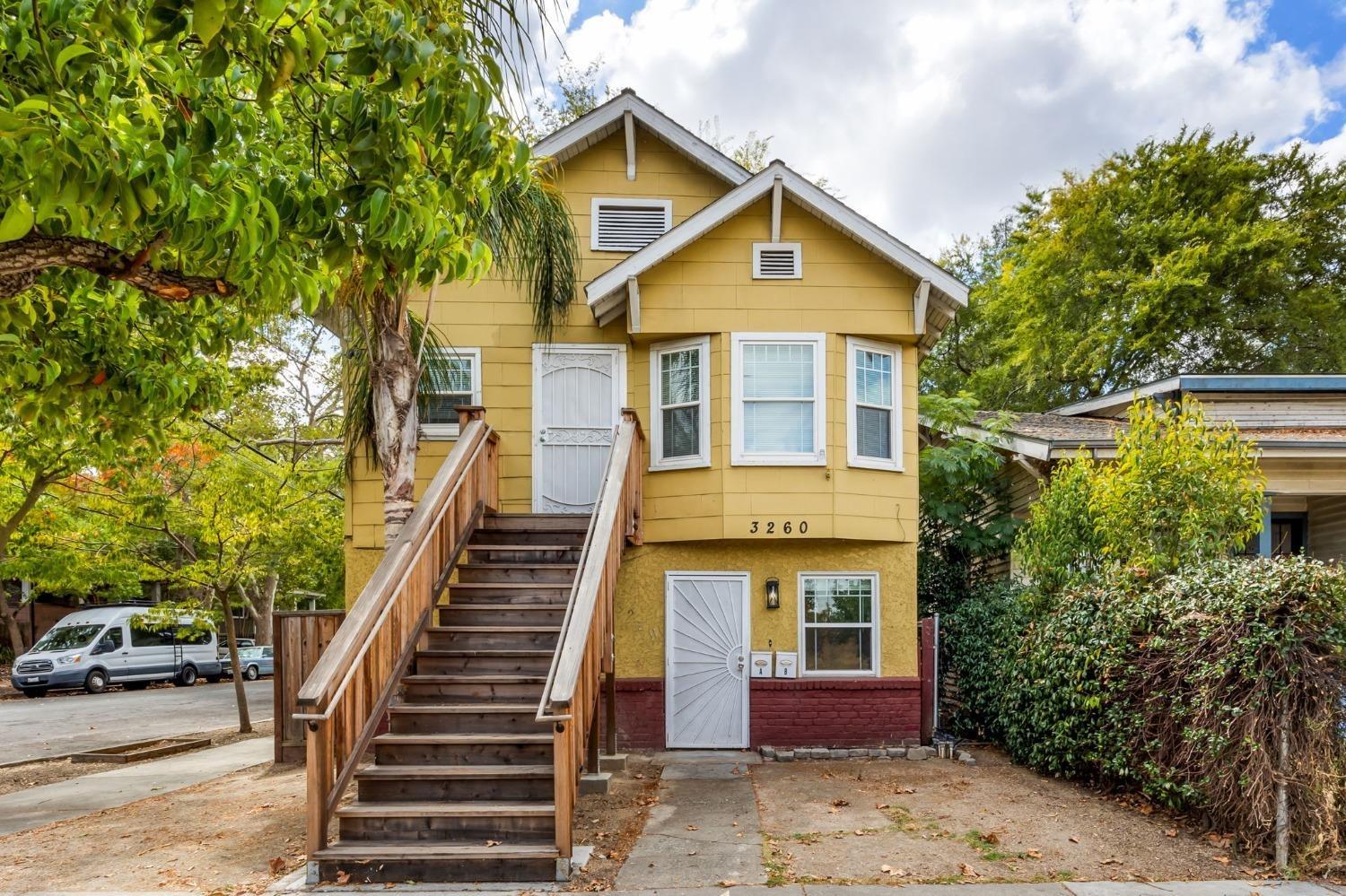 V Street, Sacramento, California image 2