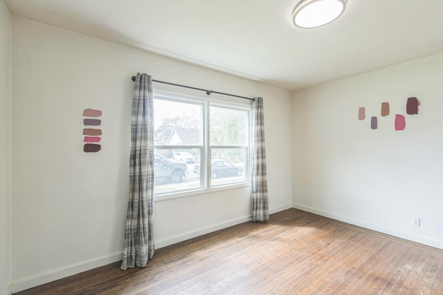 Detail Gallery Image 14 of 26 For 3809 San Carlos Way, Sacramento,  CA 95820 - 2 Beds | 1 Baths