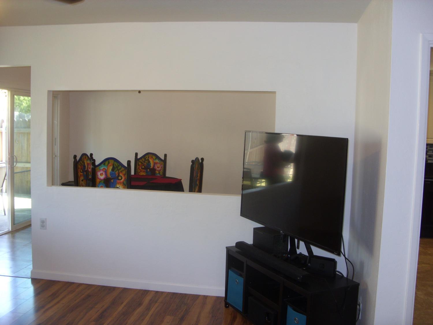 Detail Gallery Image 11 of 19 For 5341 Ygnacio Dr, Sacramento,  CA 95842 - 3 Beds | 1/1 Baths