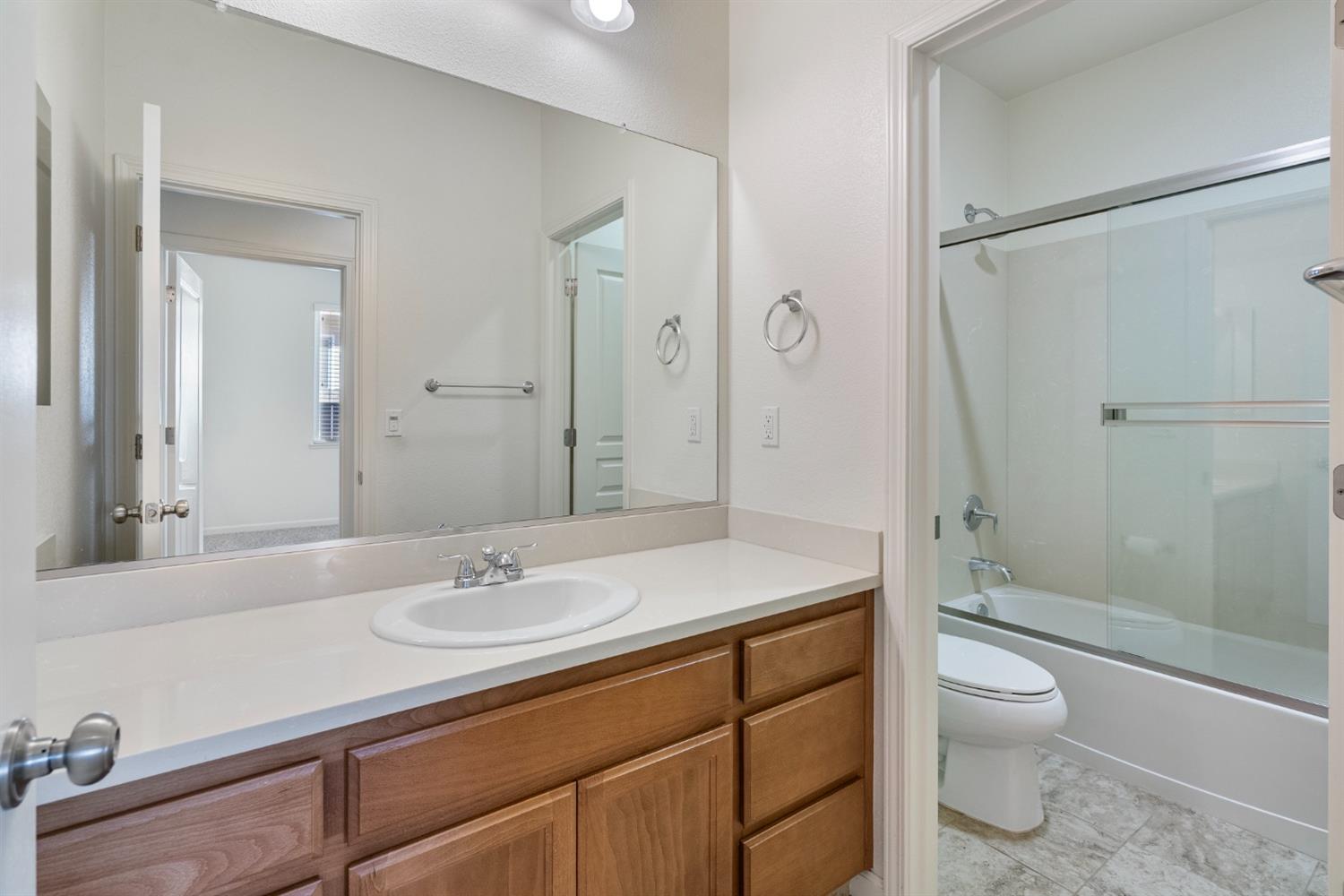 Bellflower Way, Los Banos, California image 18